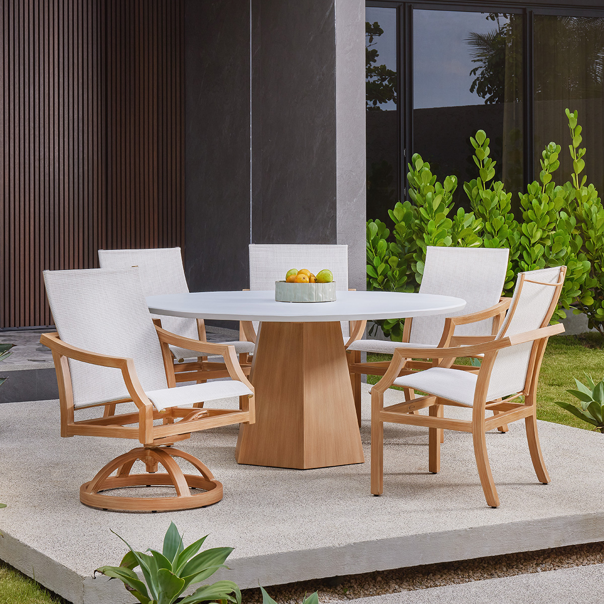 Castelle Nicoya Round Outdoor Dining Set for 5 - CS-NICOYA-SET3