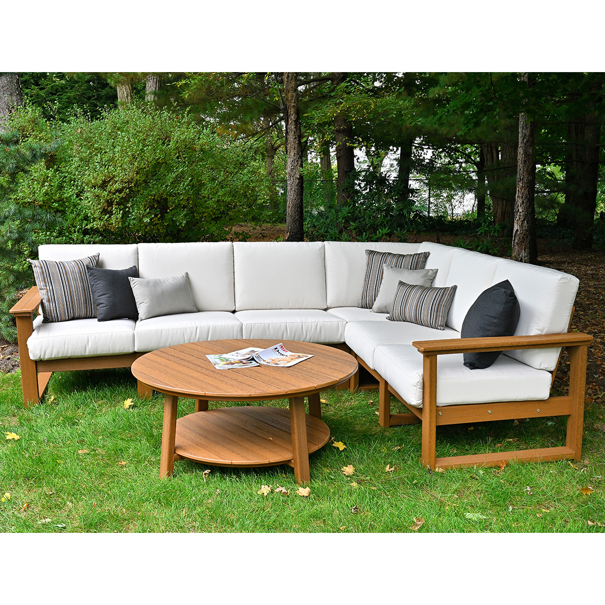 LuxCraft Lanai Sectional with Deluxe Round Conversation Table - LC-LANAI-SET2