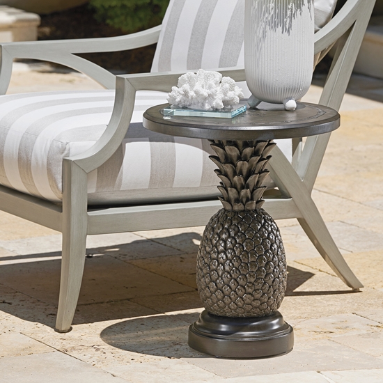 Alfresco Living pineapple side table in driftwood gray