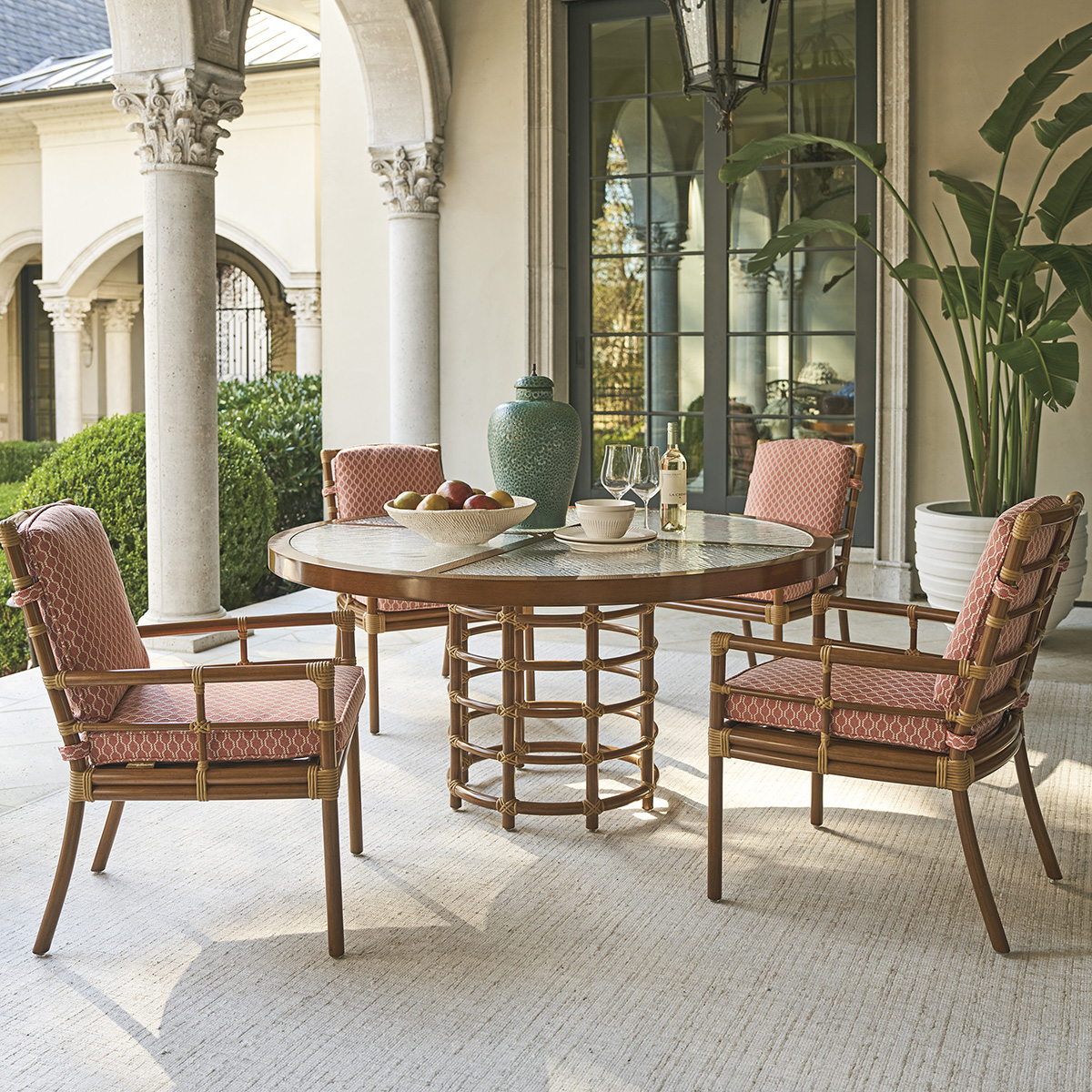 Tommy Bahama Sandpiper Bay Round Patio Dining Set - TB-SANDPIPERBAY-SET4